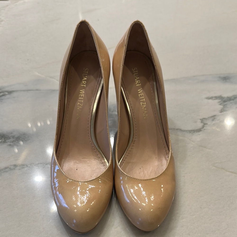 Stuart Weitzman Tan Patent Leather Heels